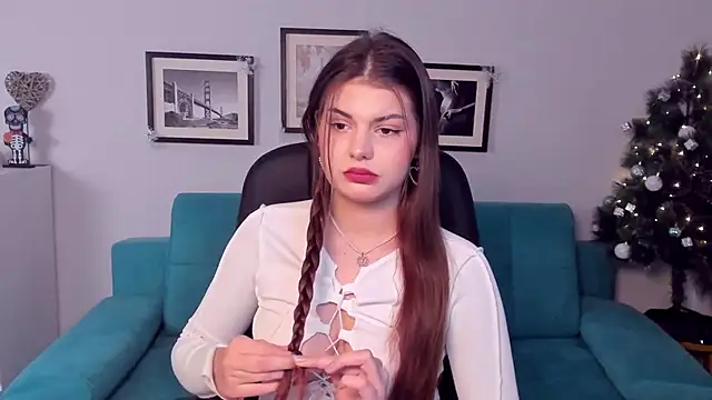 Snapshot of AdeliaKiss chatting on 12/16/24, 06:49 AdeliaKiss online show from 12/16/24, 06:49