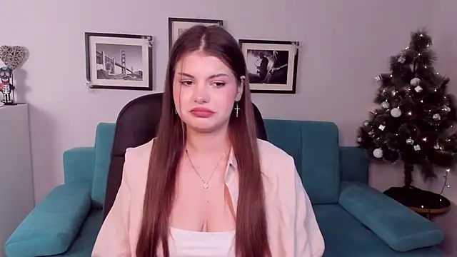 Snapshot of AdeliaKiss chatting on 12/18/24, 09:08 AdeliaKiss online show from 12/18/24, 09:08