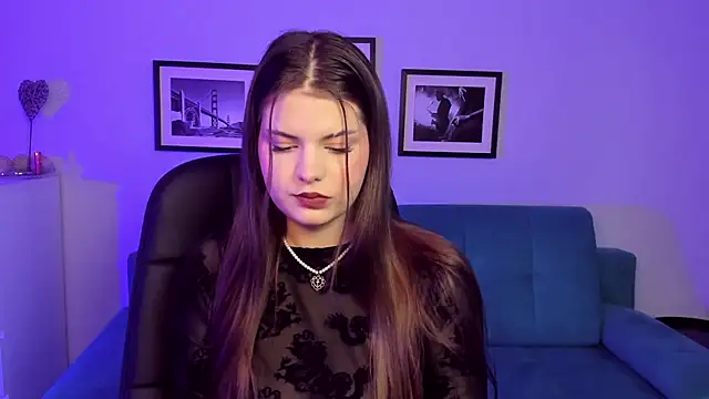 Snapshot of AdeliaKiss chatting on 01/14/25, 12:03 AdeliaKiss online show from 01/14/25, 12:03