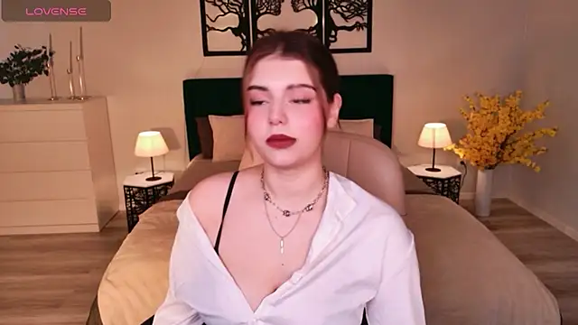 Snapshot of AdeliaKiss chatting on 02/11/26, 05:34 AdeliaKiss online show from 02/11/26, 05:34