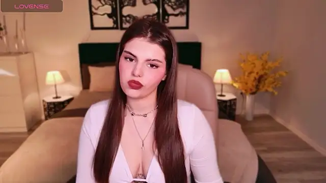 Snapshot of AdeliaKiss chatting on 02/18/26, 05:25 AdeliaKiss online show from 02/18/26, 05:25