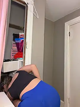 Snapshot of lexybabyxo chatting on 04/17/26, 10:51 lexybabyxo online show from 04/17/26, 10:51