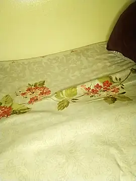 Snapshot of 3ahhd chatting on 10/27/25, 03:32 3ahhd online show from 10/27/25, 03:32