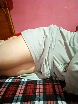 Snapshot of 3ahhd chatting on 10/31/25, 07:15 3ahhd online show from 10/31/25, 07:15