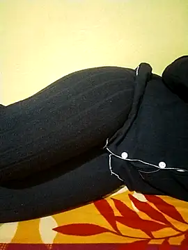 Snapshot of 3ahhd chatting on 11/25/25, 10:59 3ahhd online show from 11/25/25, 10:59