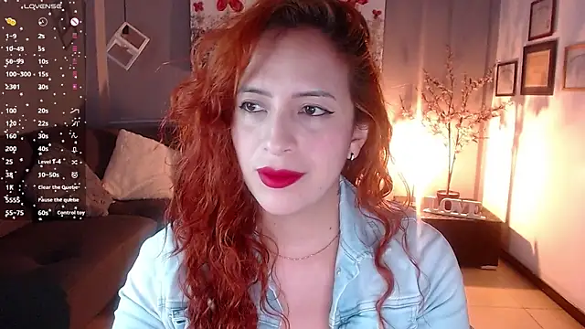 Snapshot of sahra_taylor_ chatting on 03/12/25, 02:01 sahra taylor online show from 03/12/25, 02:01