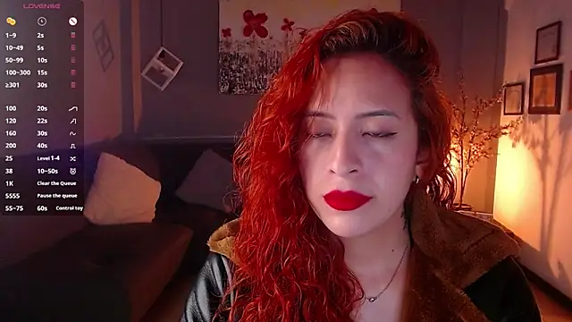 Snapshot of sahra_taylor_ chatting on 03/16/25, 02:44 sahra taylor online show from 03/16/25, 02:44