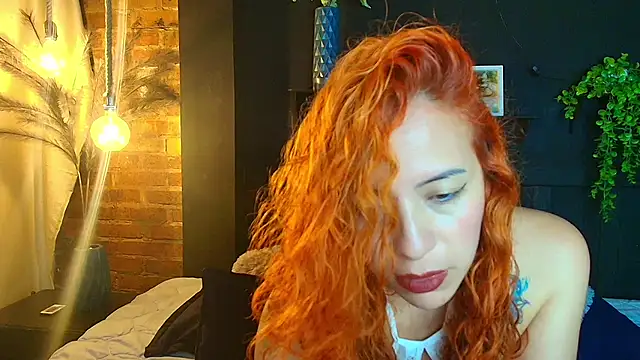 Snapshot of sahra_taylor_ chatting on 02/24/26, 02:48 sahra taylor online show from 02/24/26, 02:48