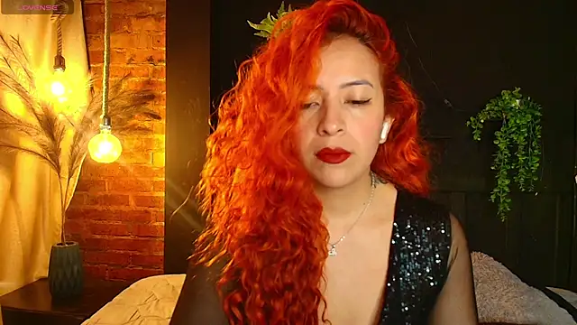 Snapshot of sahra_taylor_ chatting on 03/16/26, 01:48 sahra taylor online show from 03/16/26, 01:48