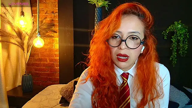 Snapshot of sahra_taylor_ chatting on 03/25/26, 02:01 sahra taylor online show from 03/25/26, 02:01