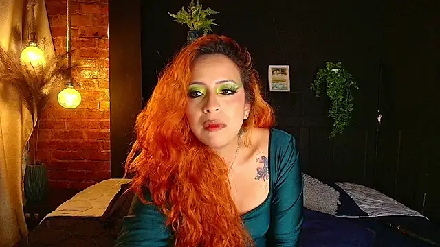 Snapshot of sahra_taylor_ chatting on 05/26/26, 02:35 sahra taylor online show from 05/26/26, 02:35