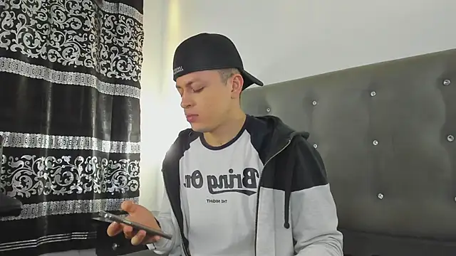 Angel Cuervo online show from 12/28/24, 12:56