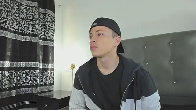 Angel Cuervo online show from 12/31/24, 12:36