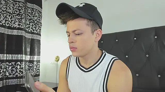 Angel Cuervo online show from 01/04/25, 12:49