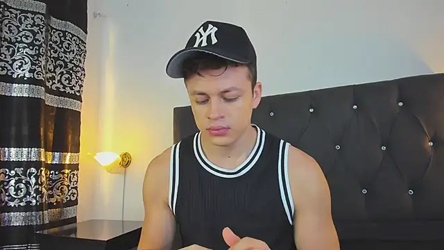 Angel Cuervo online show from 01/08/25, 12:37