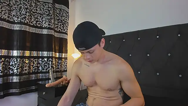 Angel Cuervo online show from 01/11/25, 03:42