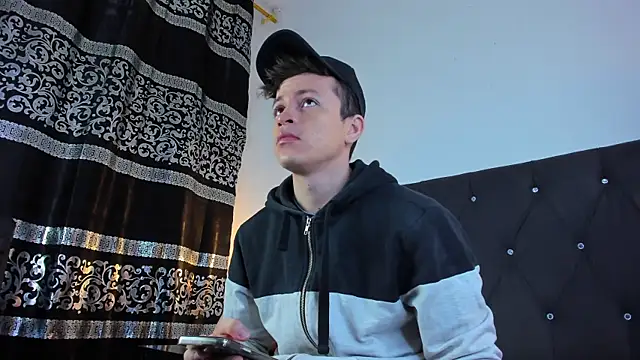 Angel Cuervo online show from 01/21/25, 12:18