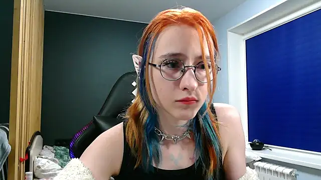 Snapshot of Honelin chatting on 12/16/24, 04:05 Honelin online show from 12/16/24, 04:05