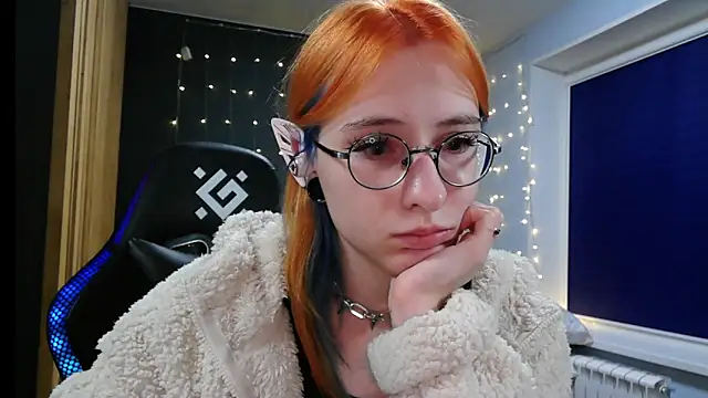 Snapshot of Honelin chatting on 12/25/24, 02:03 Honelin online show from 12/25/24, 02:03