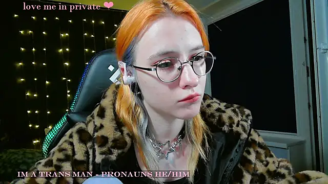 Snapshot of Honelin chatting on 01/17/25, 05:51 Honelin online show from 01/17/25, 05:51