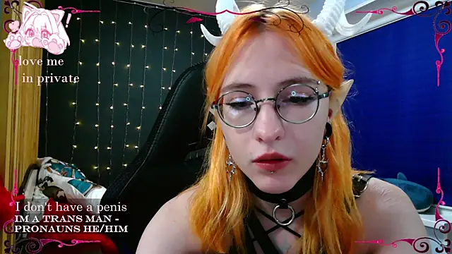 Snapshot of Honelin chatting on 02/14/25, 08:37 Honelin online show from 02/14/25, 08:37