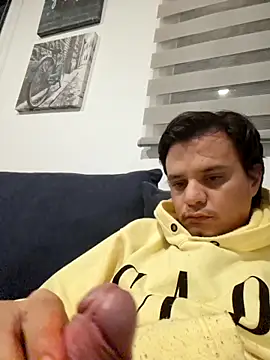 Snapshot of stevego94 chatting on 10/01/25, 05:02 stevego94 online show from 10/01/25, 05:02