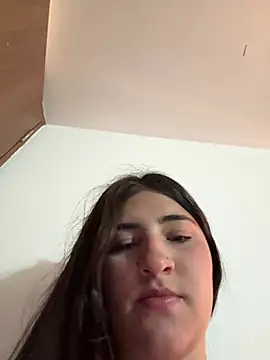 Snapshot of AhriCutte chatting on 02/16/25, 11:16 AhriCutte online show from 02/16/25, 11:16