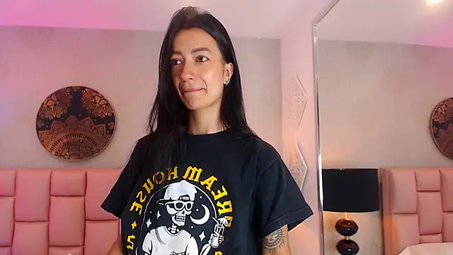 Snapshot of Zoe_Vixen chatting on 01/28/25, 12:11 Zoe Vixen online show from 01/28/25, 12:11