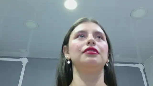 Snapshot of MadelineBeckert chatting on 06/03/26, 07:19 MadelineBeckert online show from 06/03/26, 07:19