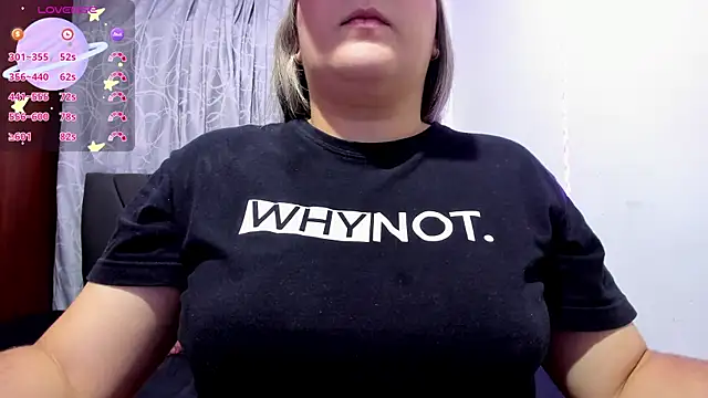 Snapshot of shantal_smith9 chatting on 03/11/25, 11:48 shantal smith9 online show from 03/11/25, 11:48