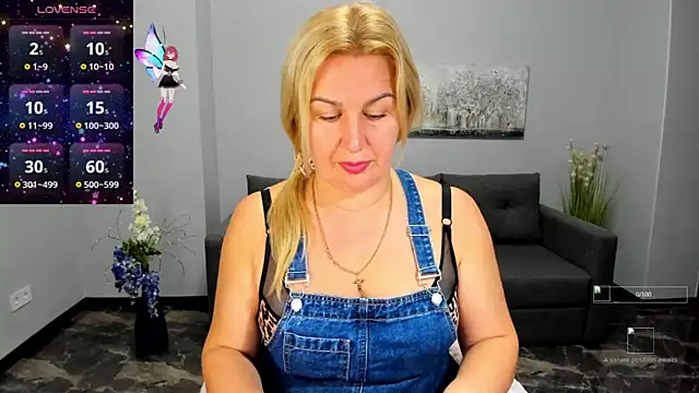 Lili Crossi online show from 09/22/25, 05:42