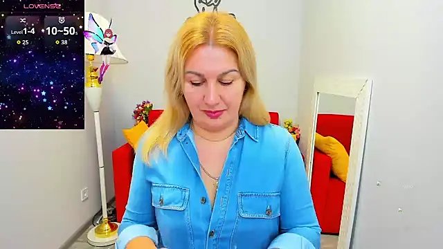 Lili Crossi online show from 11/03/25, 06:36