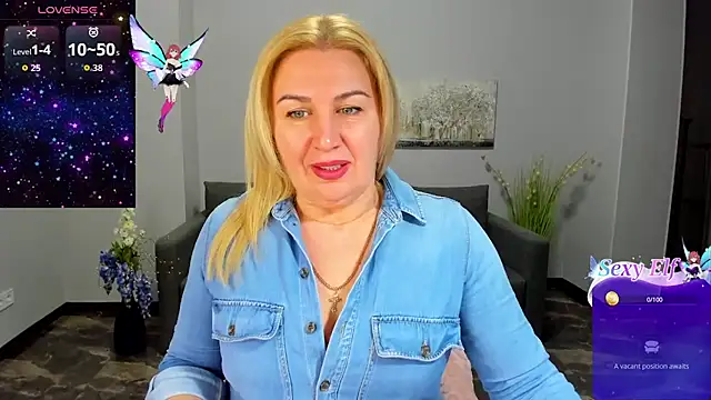 Lili Crossi online show from 02/03/26, 06:51