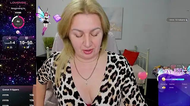 Lili Crossi online show from 04/25/26, 06:05