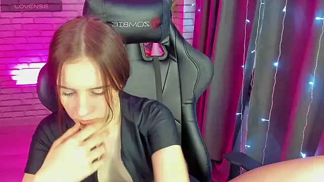 Tonya Gray online show from 12/22/24, 03:55