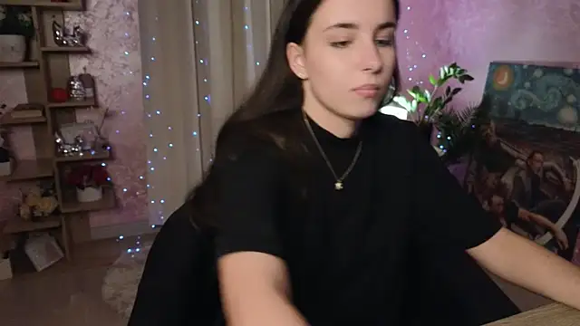 AuroraAksnesss online show from 12/03/24, 11:33