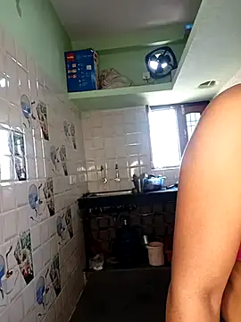 Snapshot of Jiya-Sexy chatting on 10/15/25, 03:17 Jiya-Sexy online show from 10/15/25, 03:17