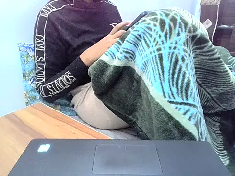 DOLL CUTY online show from 12/04/25, 03:54