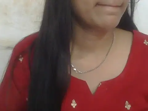 Snapshot of DOLL_CUTY chatting on 06/16/26, 05:04 DOLL CUTY online show from 06/16/26, 05:04