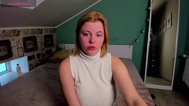 LillyDepp online show from 12/30/24, 08:43