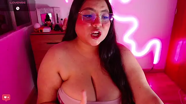 Snapshot of Rebeca_charme21 chatting on 01/17/25, 03:12 Rebeca charme21 online show from 01/17/25, 03:12