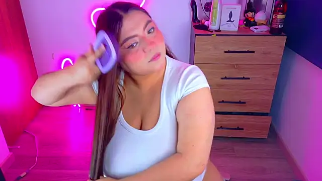 Snapshot of Rebeca_charme21 chatting on 10/09/25, 08:01 Rebeca charme21 online show from 10/09/25, 08:01