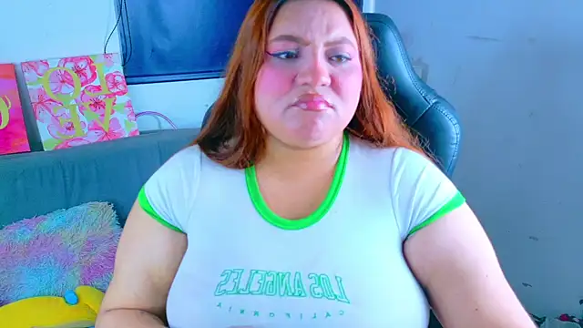 Snapshot of Rebeca_charme21 chatting on 06/19/26, 12:31 Rebeca charme21 online show from 06/19/26, 12:31