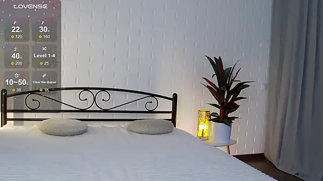 CherryJ  online show from 01/29/25, 07:36