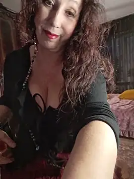 Snapshot of GypsyEsmeralda chatting on 03/10/26, 04:01 GypsyEsmeralda online show from 03/10/26, 04:01