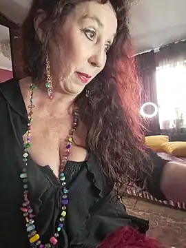 Snapshot of GypsyEsmeralda chatting on 03/20/26, 02:33 GypsyEsmeralda online show from 03/20/26, 02:33