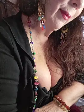 Snapshot of GypsyEsmeralda chatting on 03/21/26, 05:34 GypsyEsmeralda online show from 03/21/26, 05:34