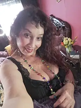 Snapshot of GypsyEsmeralda chatting on 04/28/26, 07:13 GypsyEsmeralda online show from 04/28/26, 07:13