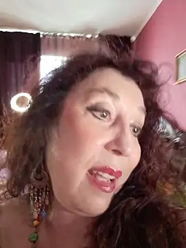 Snapshot of GypsyEsmeralda chatting on 05/20/26, 06:08 GypsyEsmeralda online show from 05/20/26, 06:08