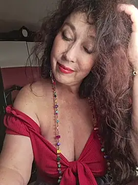 Snapshot of GypsyEsmeralda chatting on 06/03/26, 03:28 GypsyEsmeralda online show from 06/03/26, 03:28